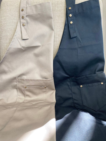 Personalized Apron: Custom Text, Adjustable Straps, Cooking & Baking, Minimalistic, Modern